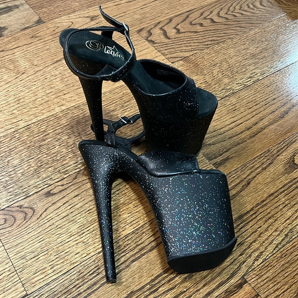 8” Black Glitter Flamingo Pleasers